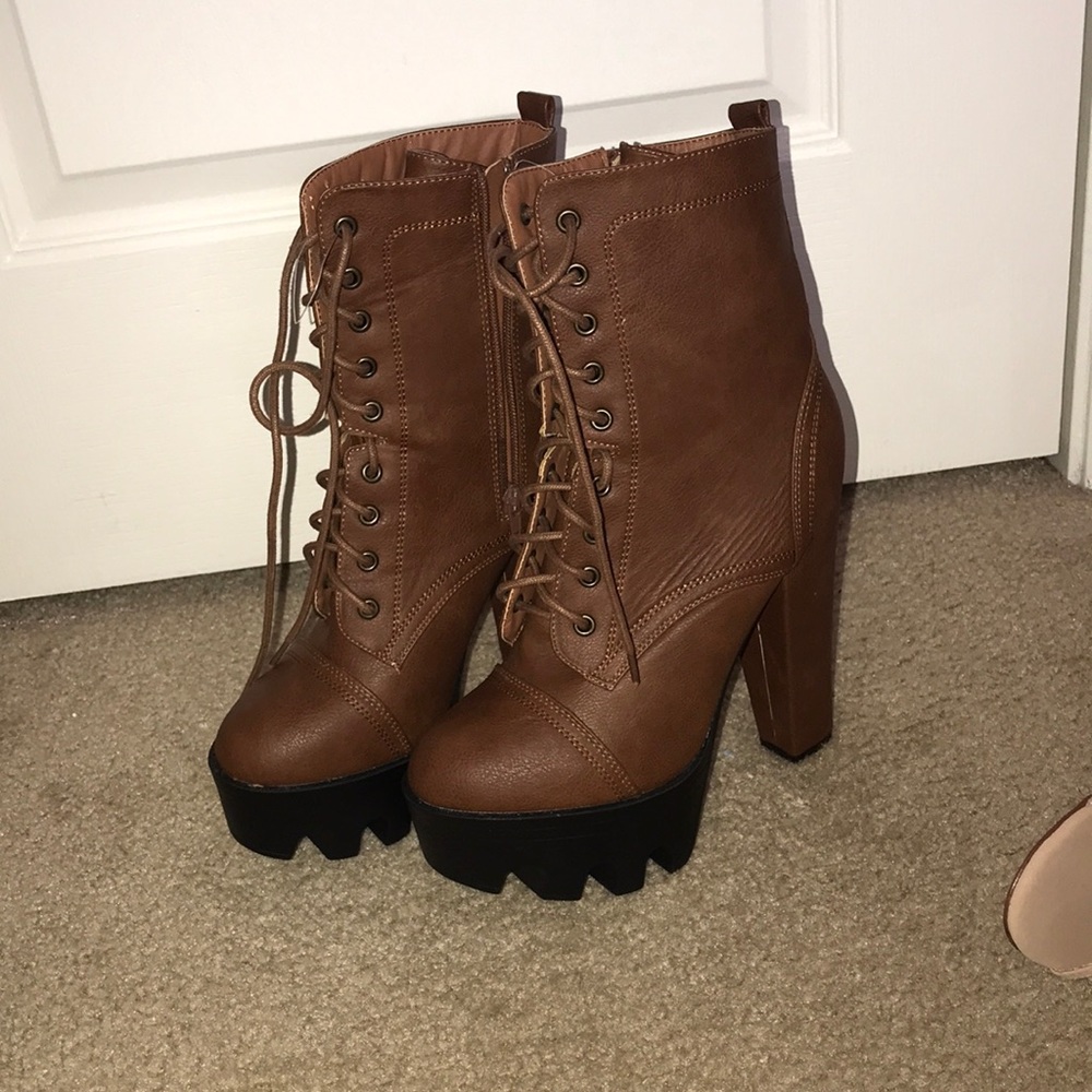 Brown Lita style Boots